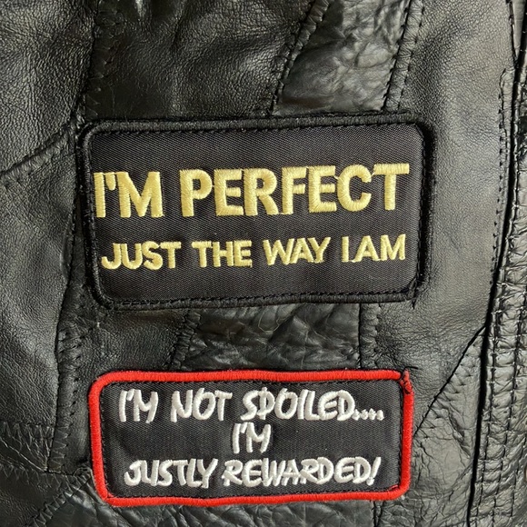 Ladies Leather Vest with 9 patches. - Picture 8 of 10